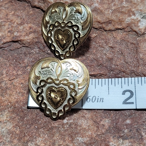 Vintage Western Floral Ornate Heart Earrings. - Picture 5 of 7